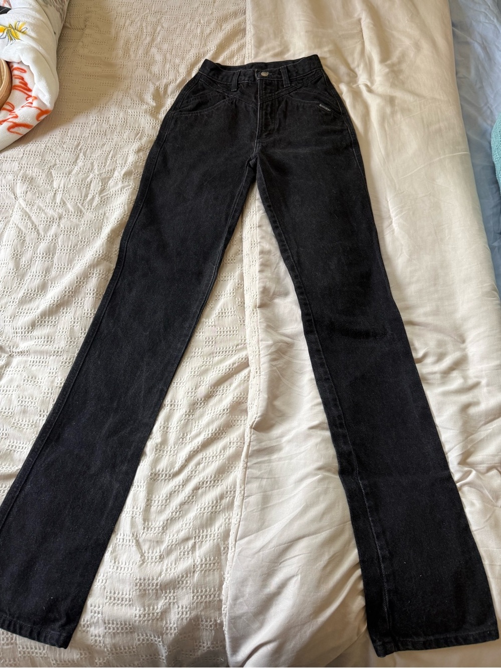 Rocky Mountain Vintage Straight-Leg Jeans